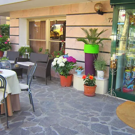 Mamy Hotel